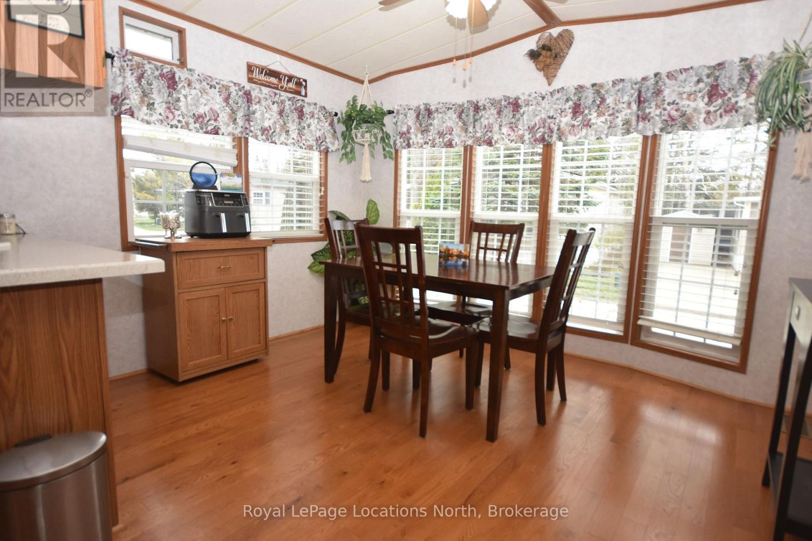 20 Topaz Street W, Wasaga Beach, Ontario  L9Z 1X7 - Photo 25 - S13092532
