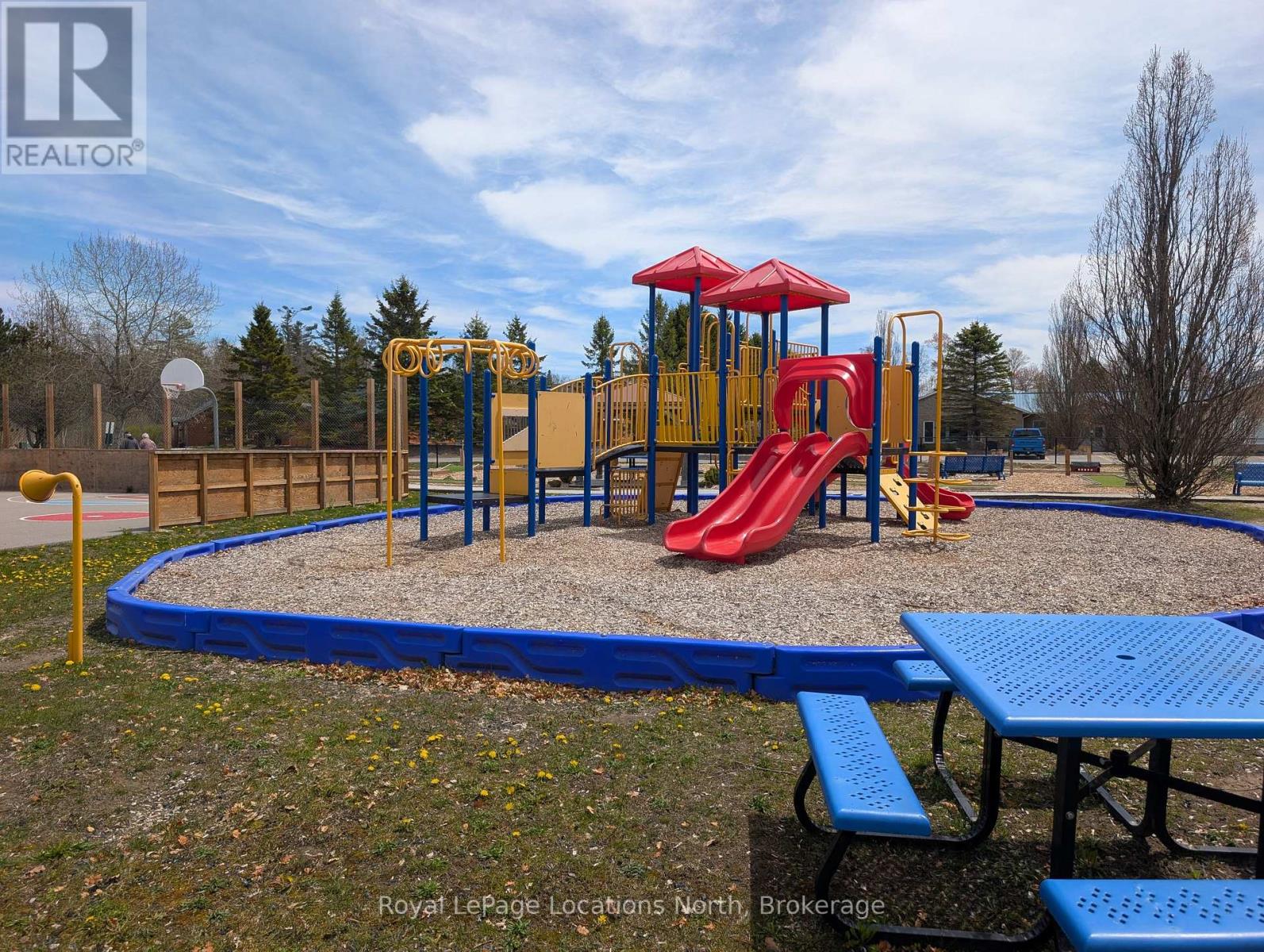 20 Topaz Street W, Wasaga Beach, Ontario  L9Z 1X7 - Photo 38 - S13092532