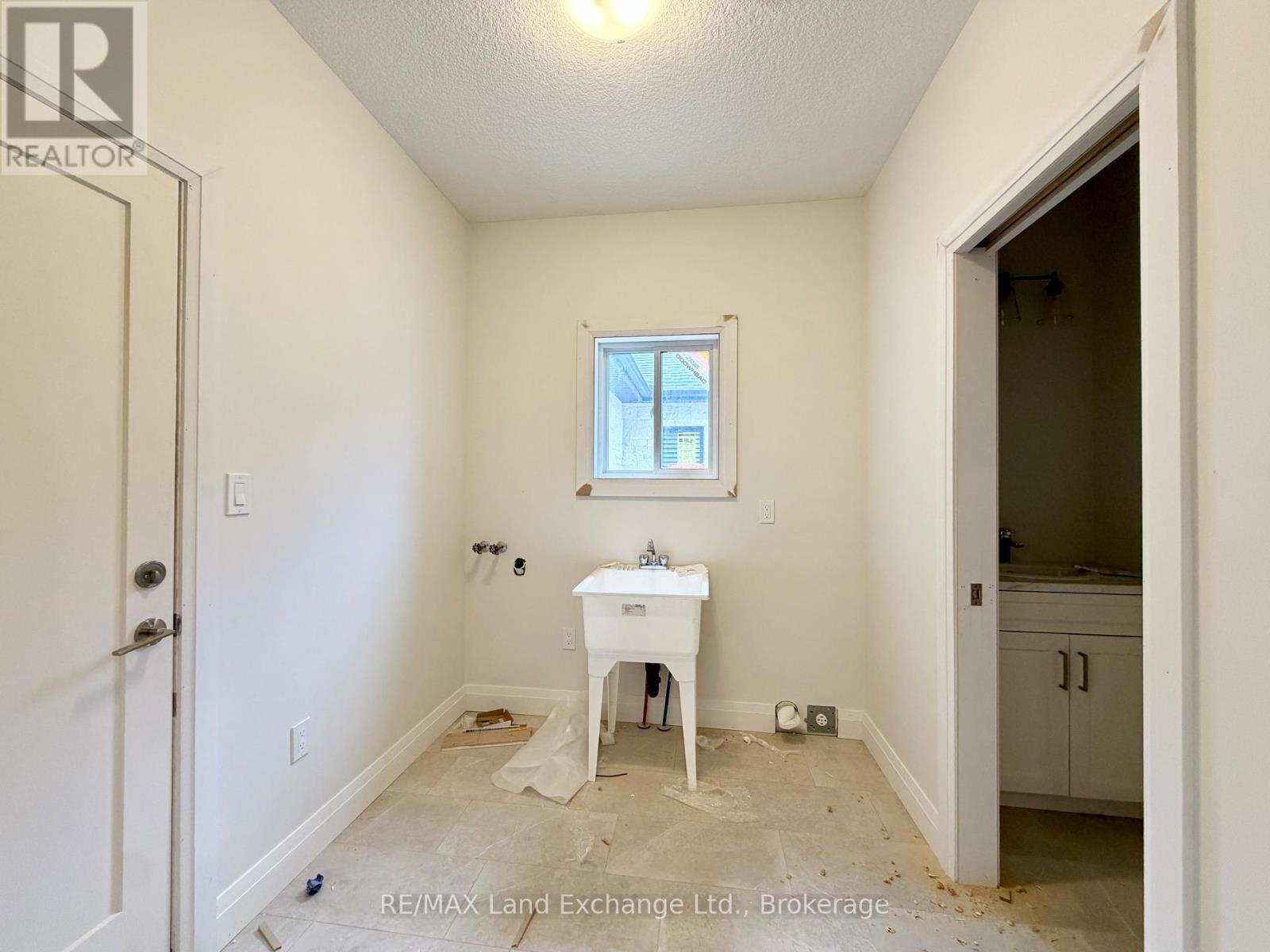 443 Ivings Drive, Saugeen Shores, Ontario  N0H 2C3 - Photo 4 - X13092450
