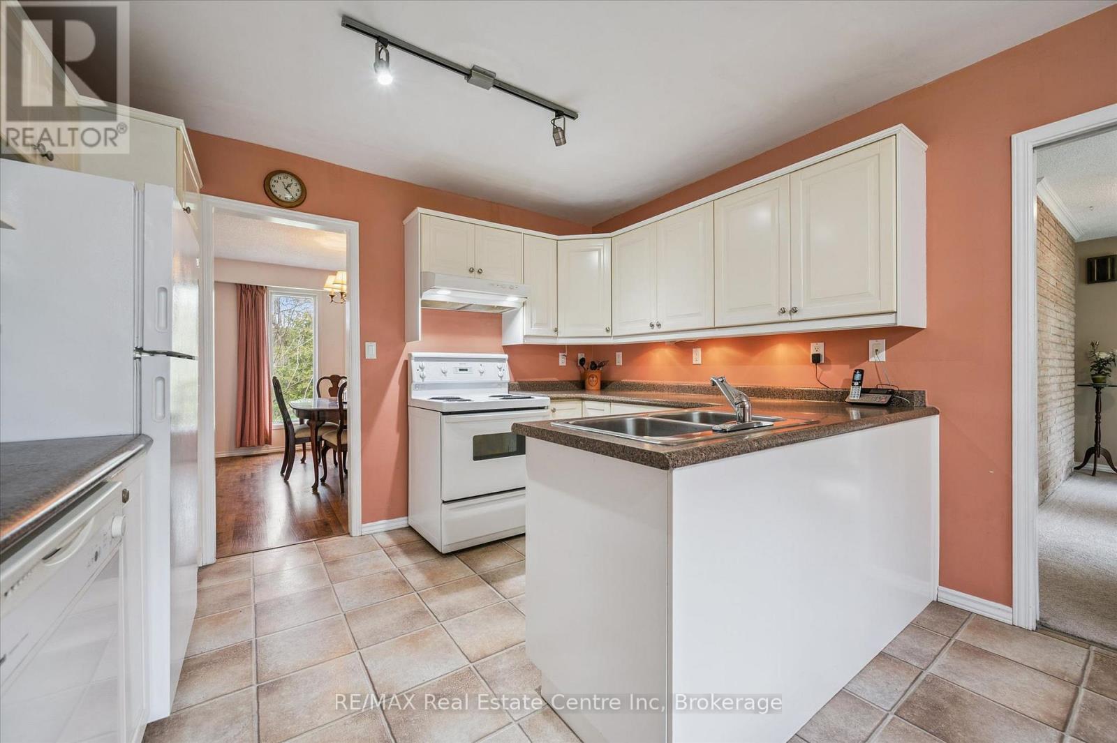 8420 Eramosa-Garafraxa Townline, Centre Wellington, Ontario  N1M 2W5 - Photo 16 - X13094578