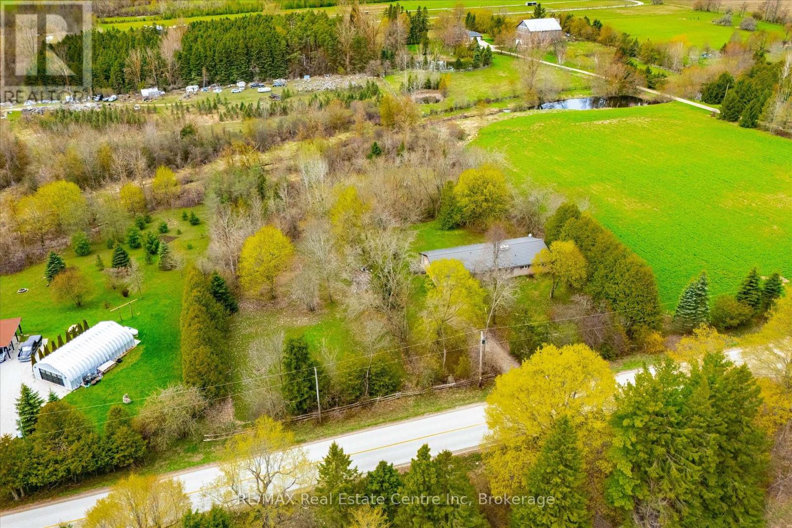 8420 Eramosa-Garafraxa Townline, Centre Wellington, Ontario  N1M 2W5 - Photo 2 - X13094578