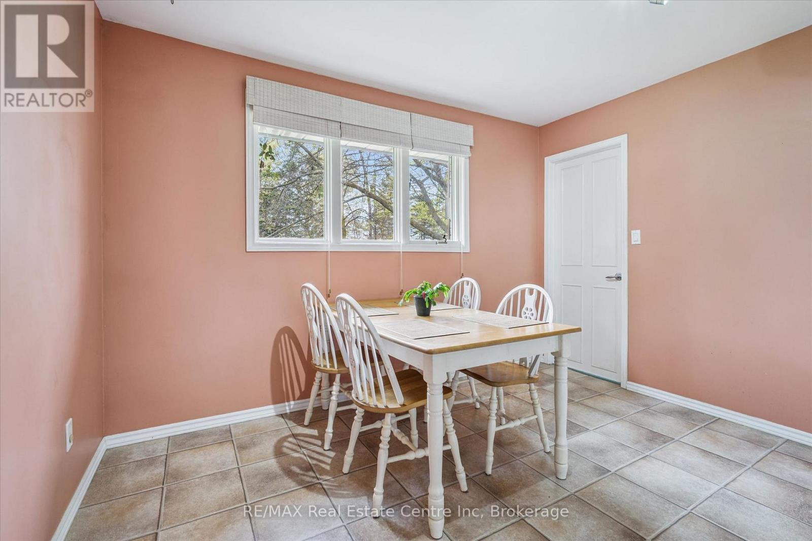 8420 Eramosa-Garafraxa Townline, Centre Wellington, Ontario  N1M 2W5 - Photo 21 - X13094578