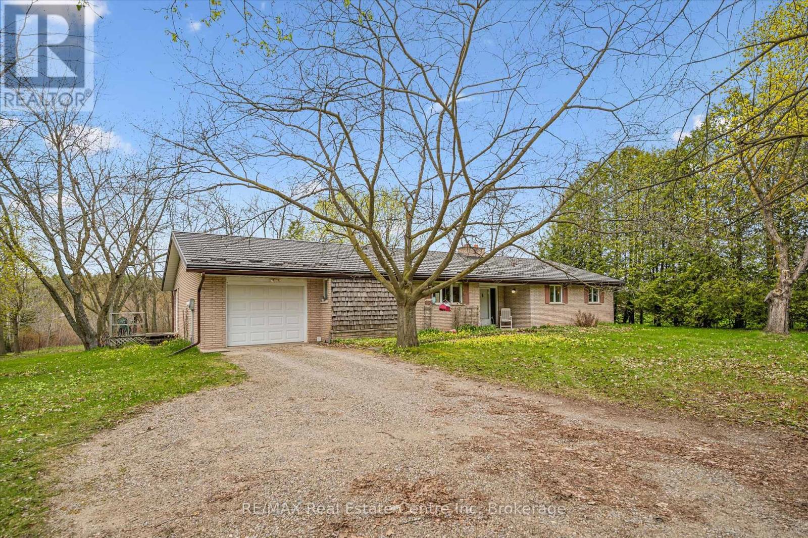 8420 Eramosa-Garafraxa Townline, Centre Wellington, Ontario  N1M 2W5 - Photo 44 - X13094578