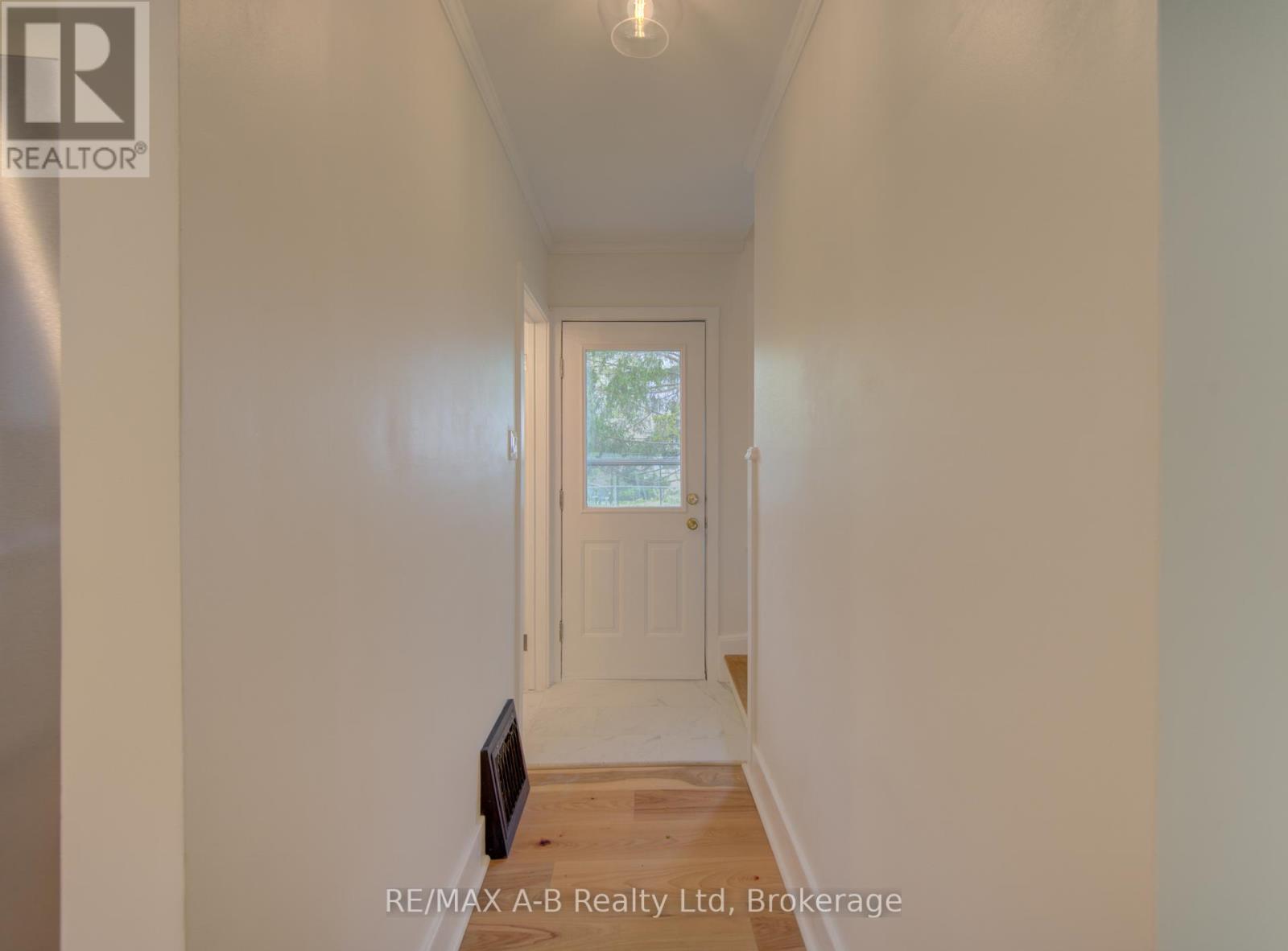 34 Somerset Street, Stratford, Ontario  N5A 6K1 - Photo 16 - X13094790