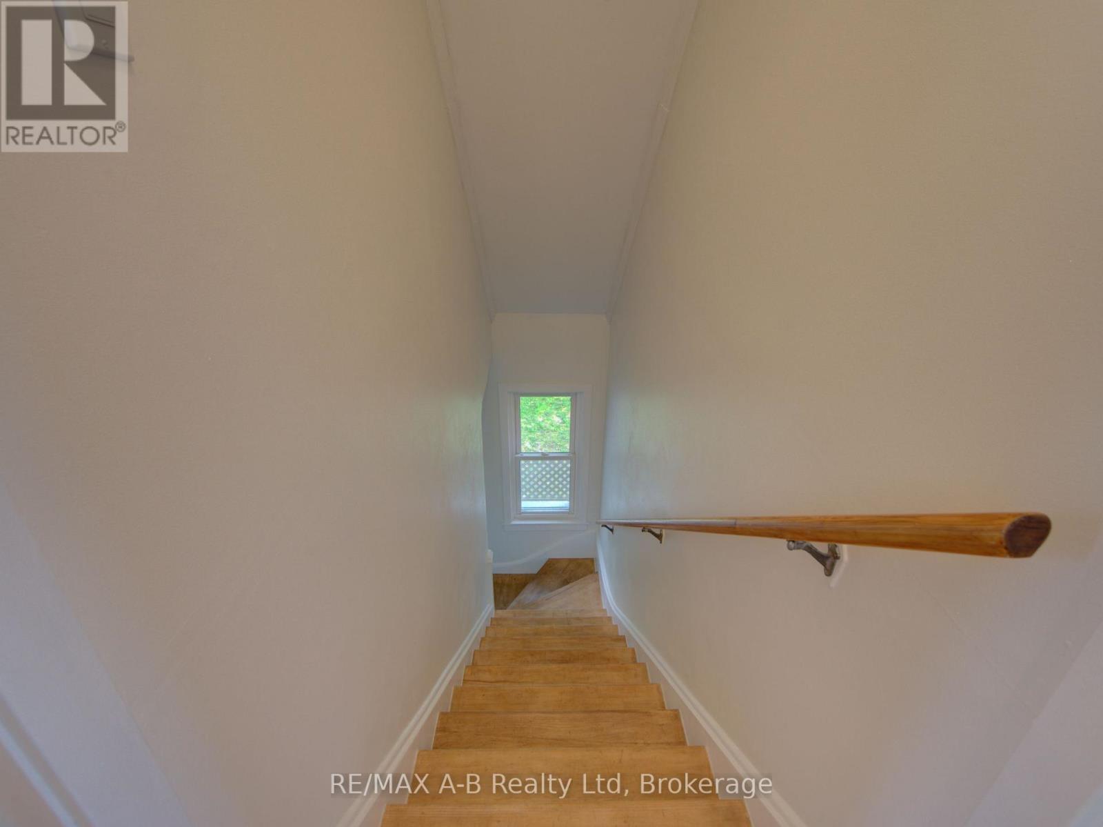 34 Somerset Street, Stratford, Ontario  N5A 6K1 - Photo 18 - X13094790