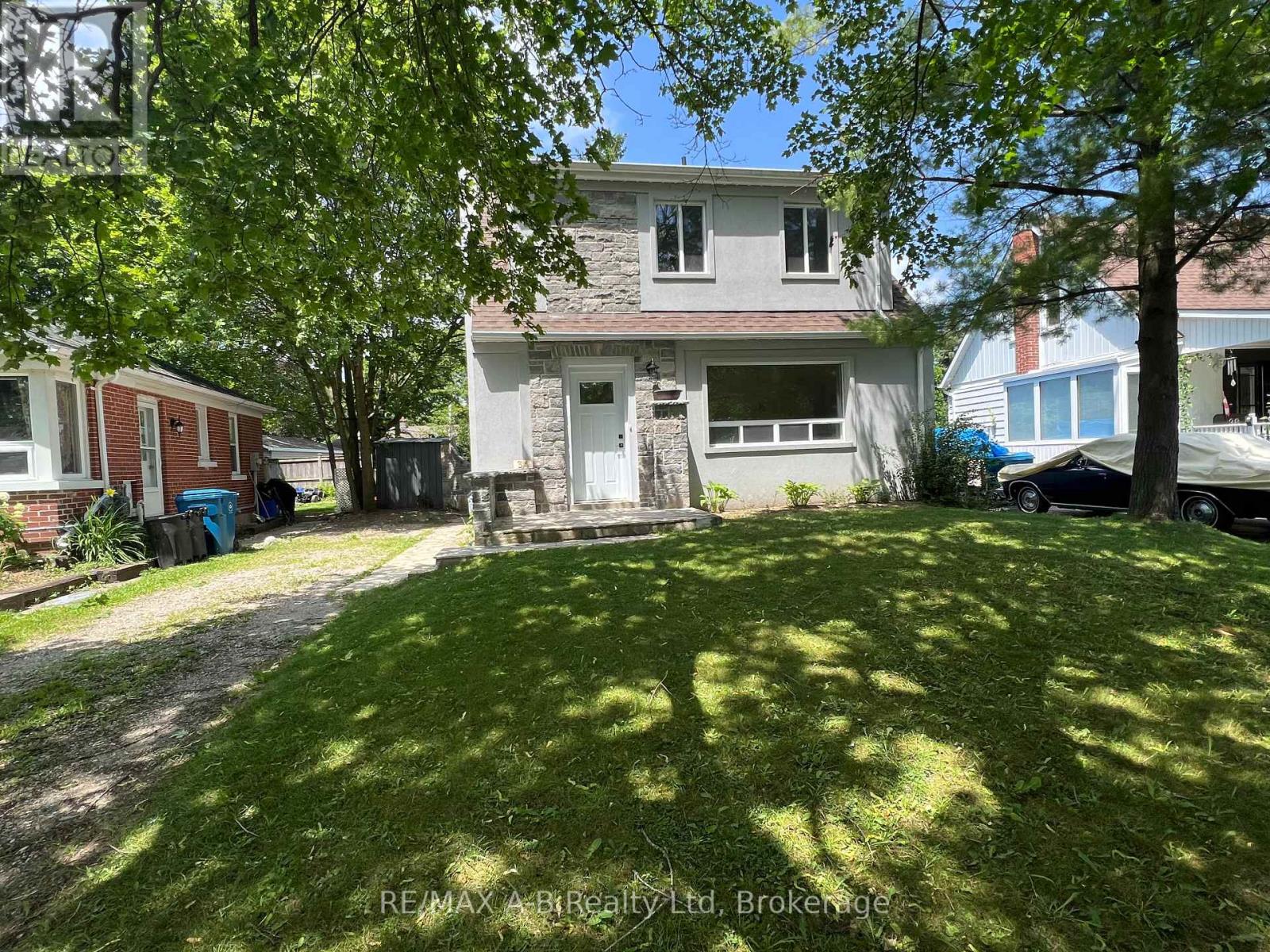 34 Somerset Street, Stratford, Ontario  N5A 6K1 - Photo 2 - X13094790