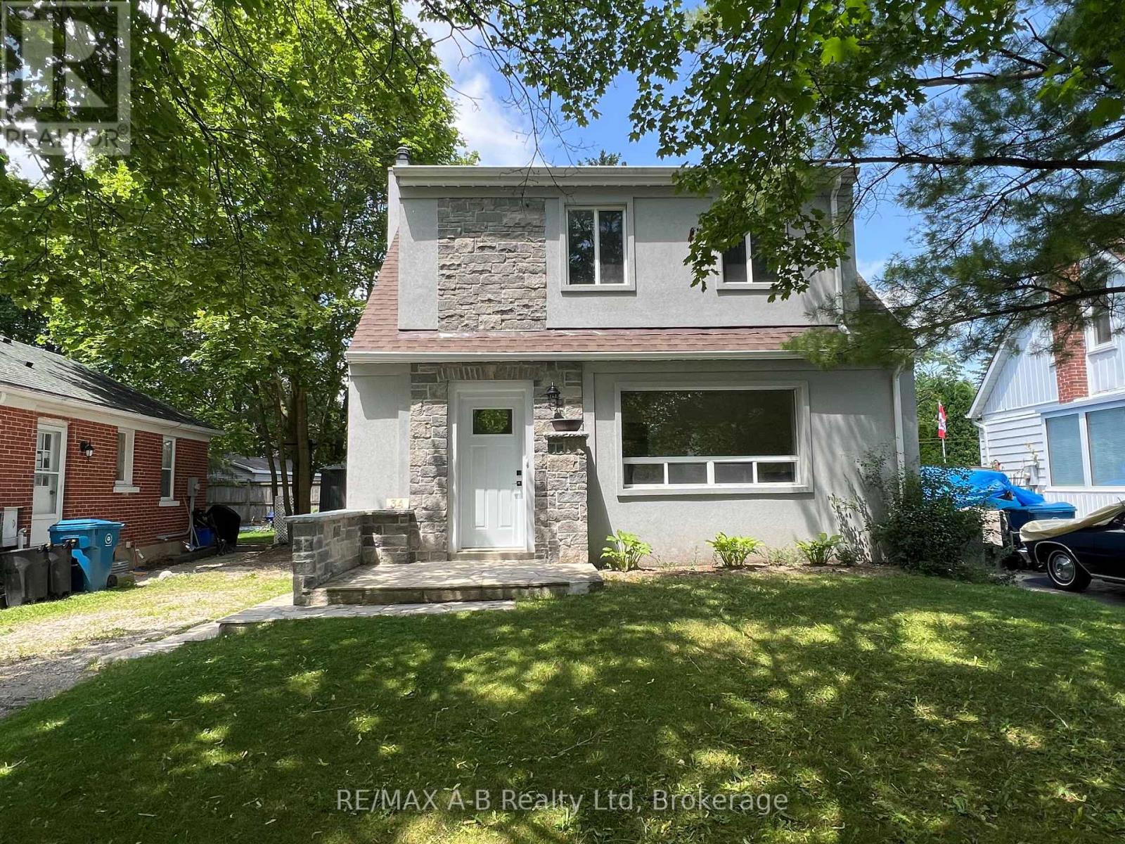 34 Somerset Street, Stratford, Ontario  N5A 6K1 - Photo 3 - X13094790