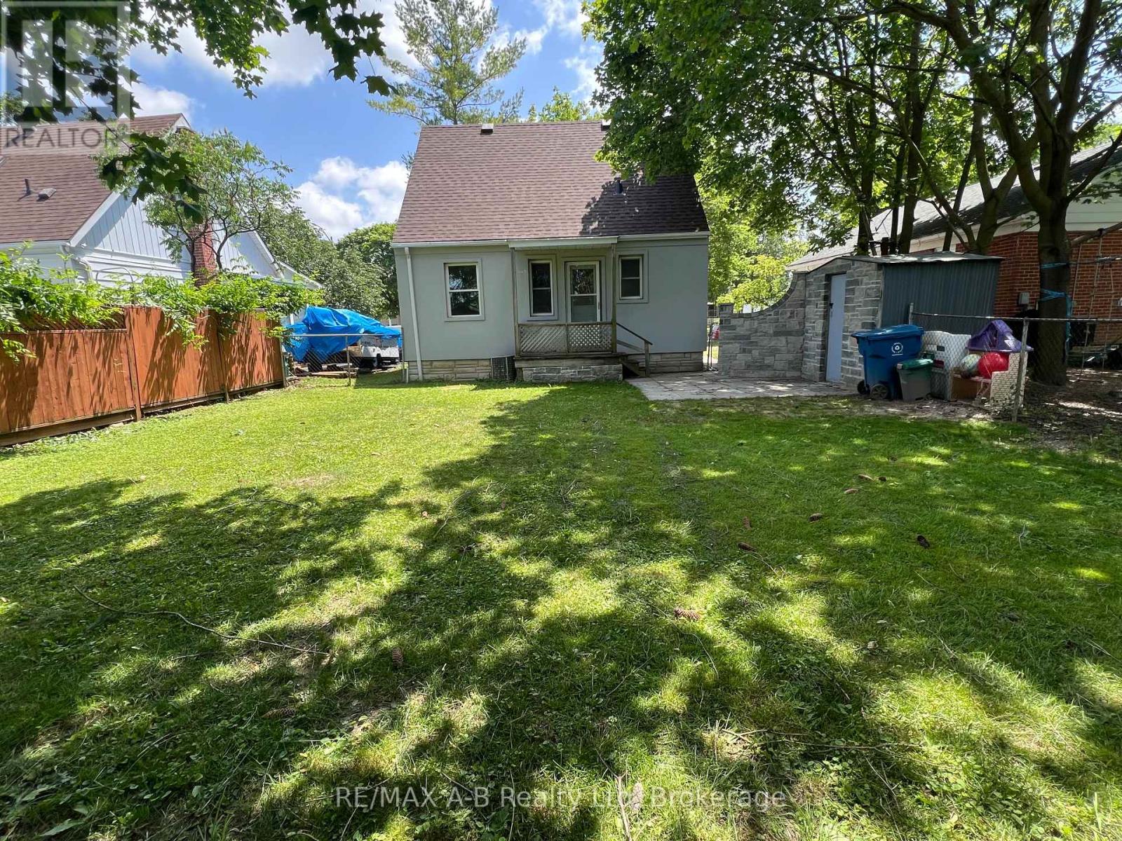 34 Somerset Street, Stratford, Ontario  N5A 6K1 - Photo 34 - X13094790