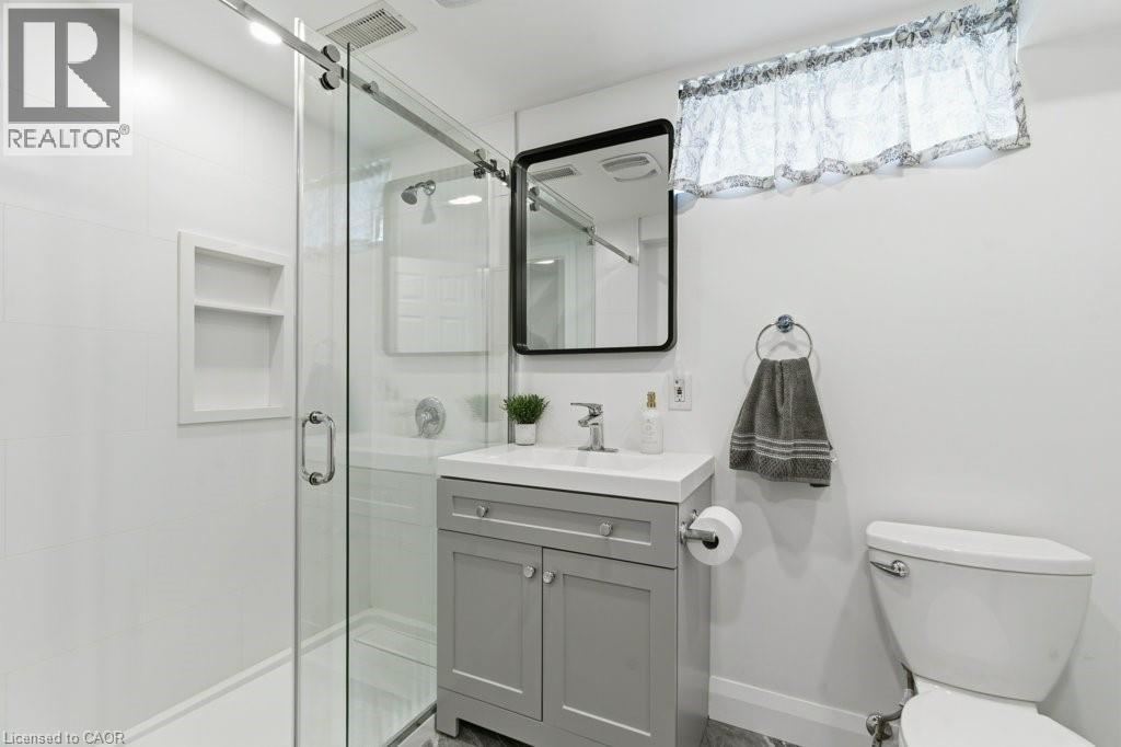 638 Glen Forrest Boulevard, Waterloo, Ontario  N2L 4K2 - Photo 27 - 40827634