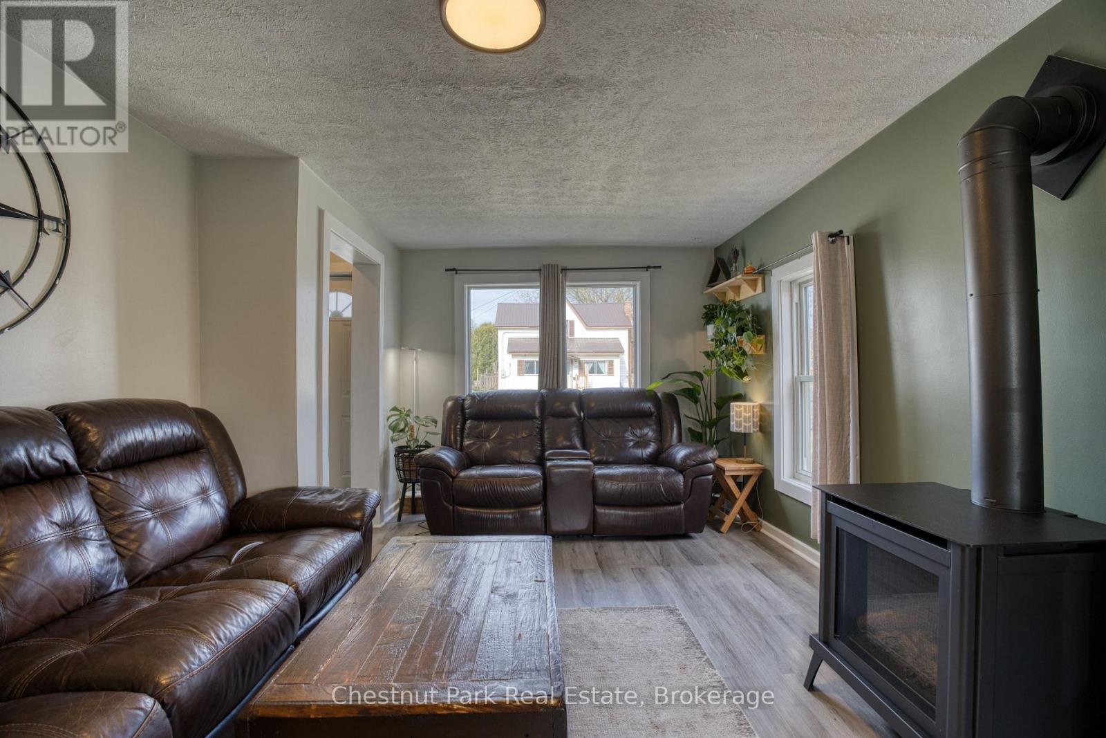 529 Claude Street, South Bruce Peninsula, Ontario  N0H 2T0 - Photo 5 - X13096338