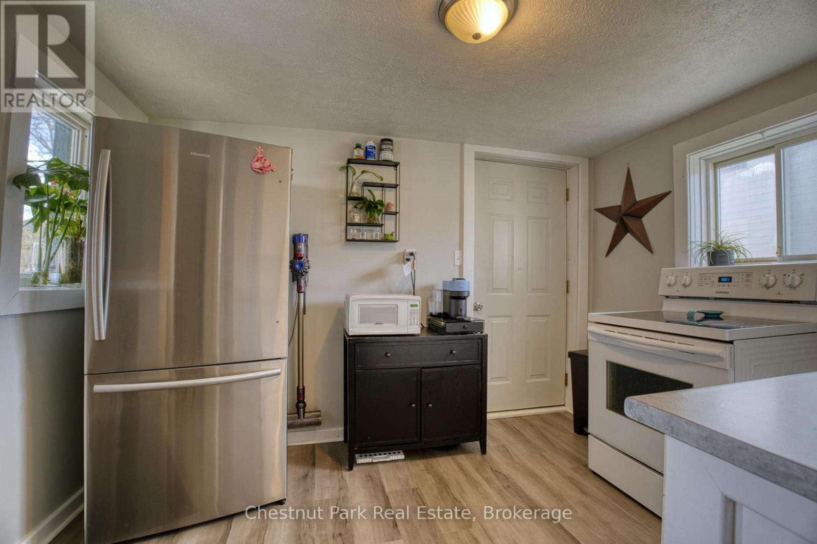 529 Claude Street, South Bruce Peninsula, Ontario  N0H 2T0 - Photo 8 - X13096338