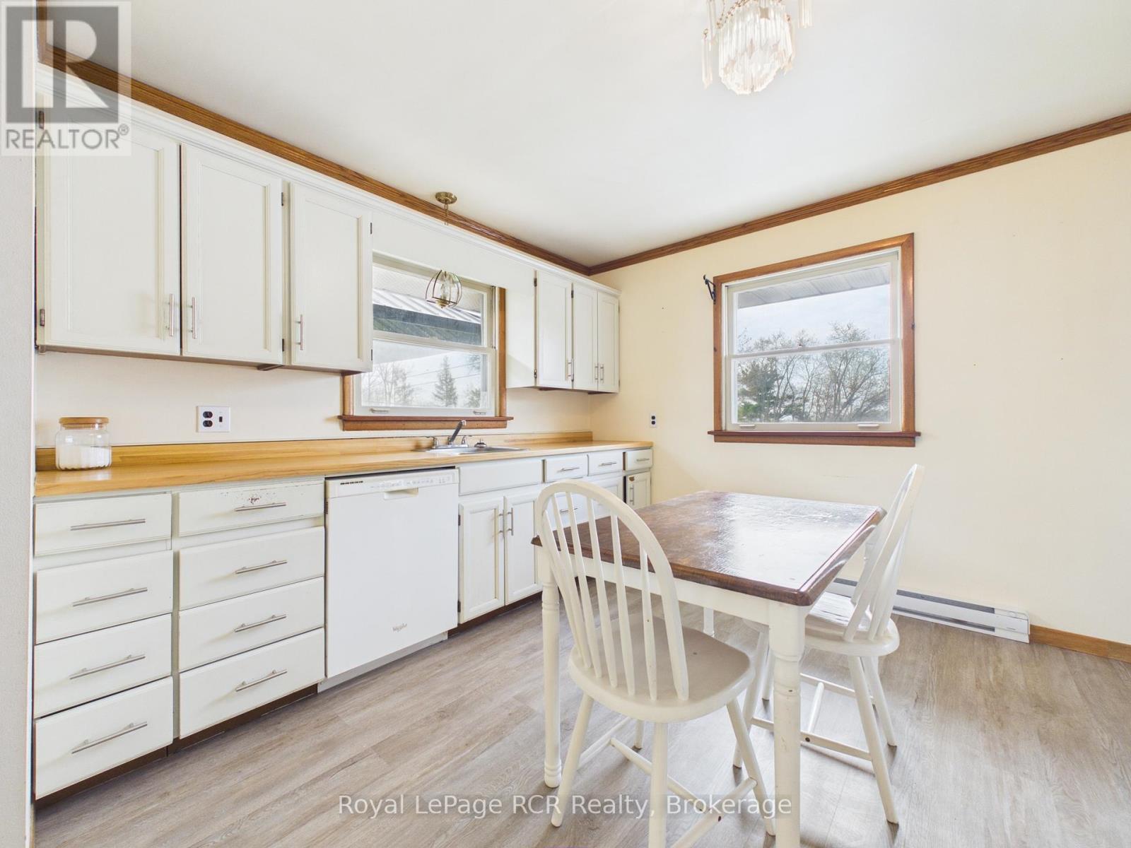 153 Carling Terrace, North Huron, Ontario  N0G 2W0 - Photo 15 - X13096750