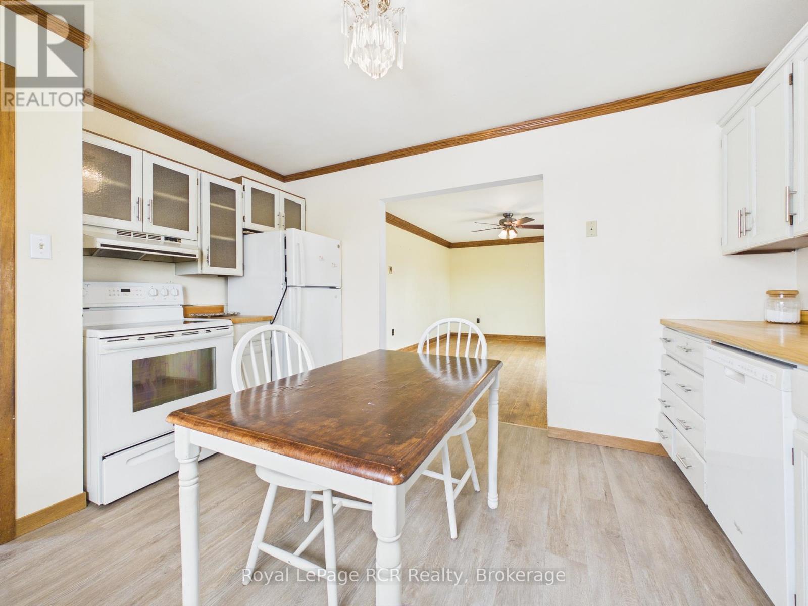 153 Carling Terrace, North Huron, Ontario  N0G 2W0 - Photo 16 - X13096750