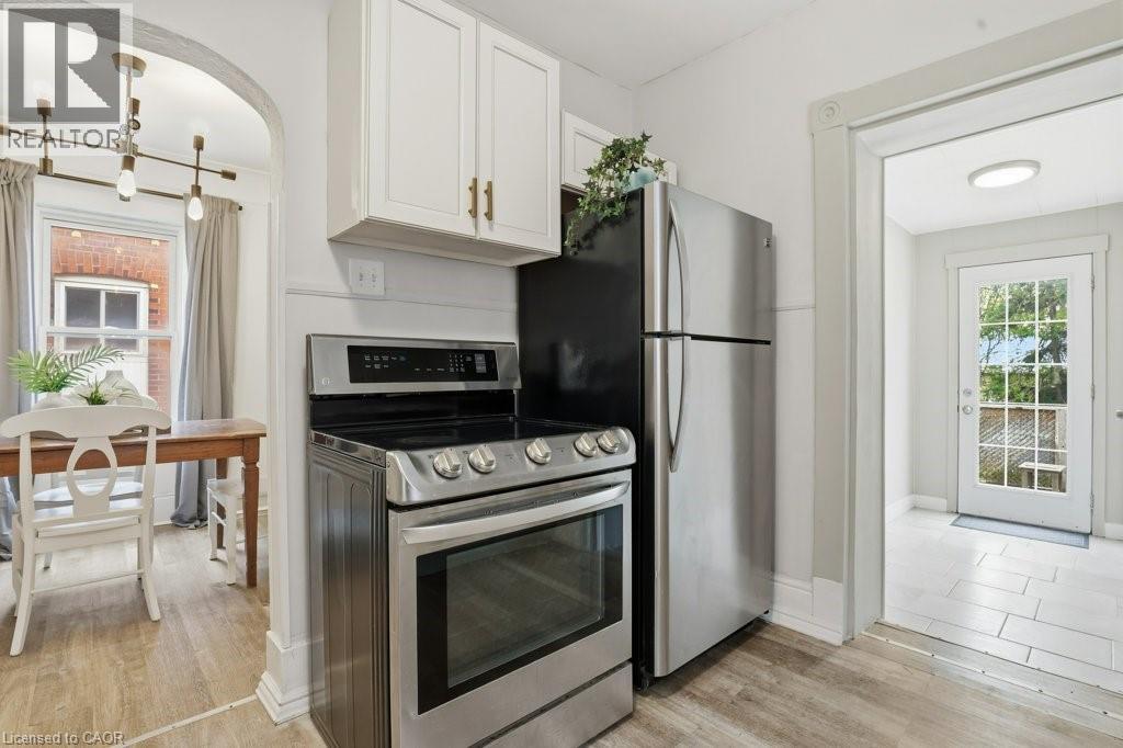 391 Douro Street, Stratford, Ontario  N5A 3S8 - Photo 6 - 40828018