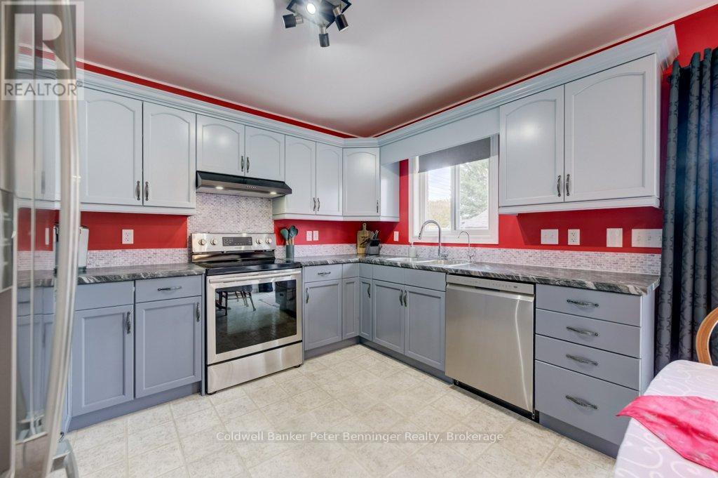 636 22nd Avenue, Hanover, Ontario  N4N 3W7 - Photo 10 - X13097006