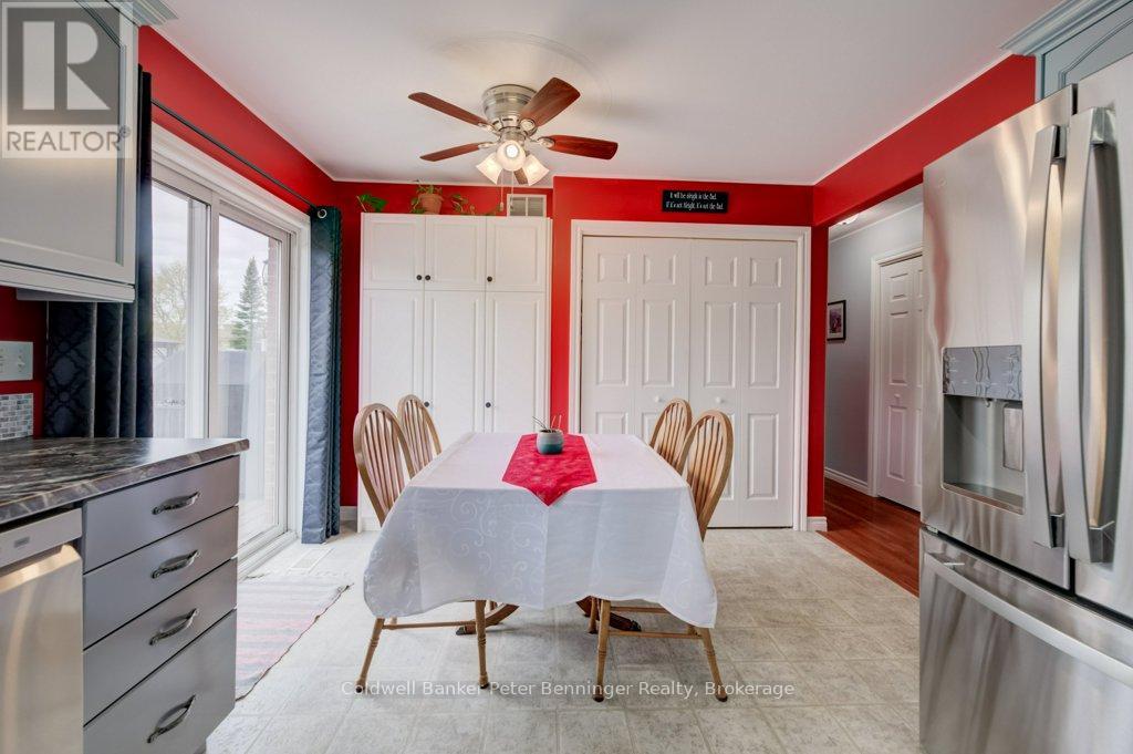 636 22nd Avenue, Hanover, Ontario  N4N 3W7 - Photo 13 - X13097006