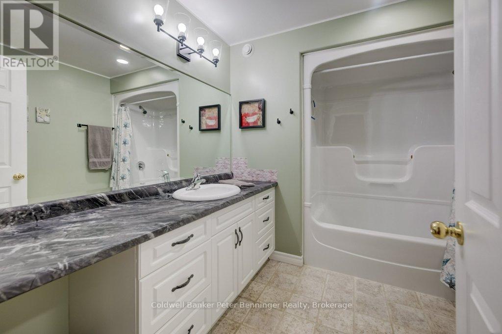 636 22nd Avenue, Hanover, Ontario  N4N 3W7 - Photo 17 - X13097006