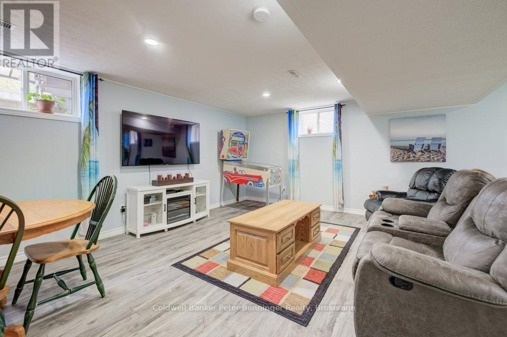 636 22nd Avenue, Hanover, Ontario  N4N 3W7 - Photo 21 - X13097006