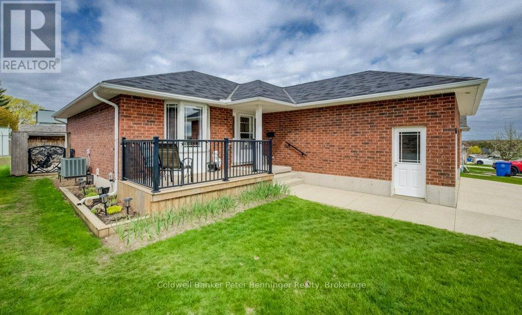 636 22nd Avenue, Hanover, Ontario  N4N 3W7 - Photo 3 - X13097006