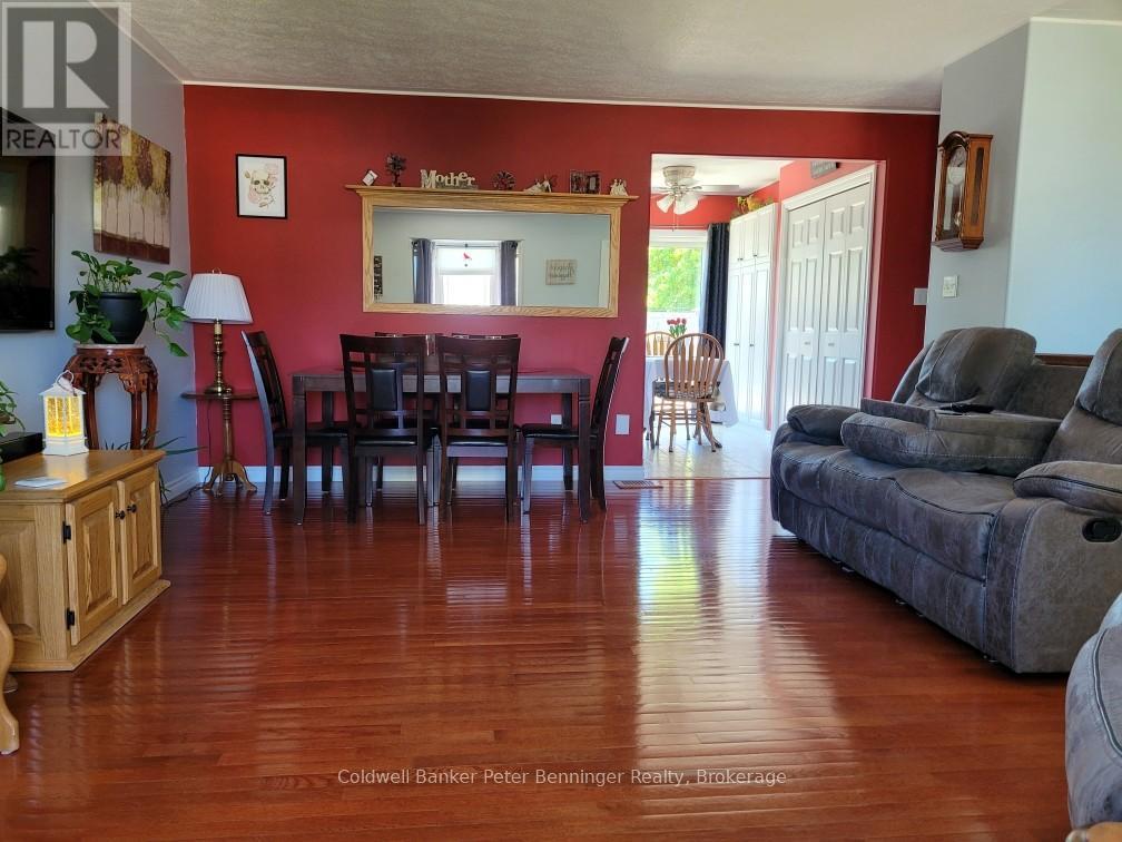 636 22nd Avenue, Hanover, Ontario  N4N 3W7 - Photo 8 - X13097006