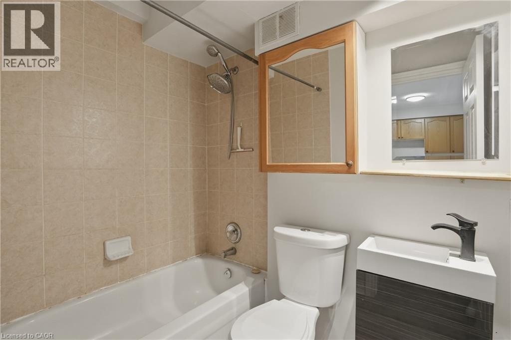30 Summit Avenue Unit# 303, Hamilton, Ontario  L8V 2R8 - Photo 16 - 40828257