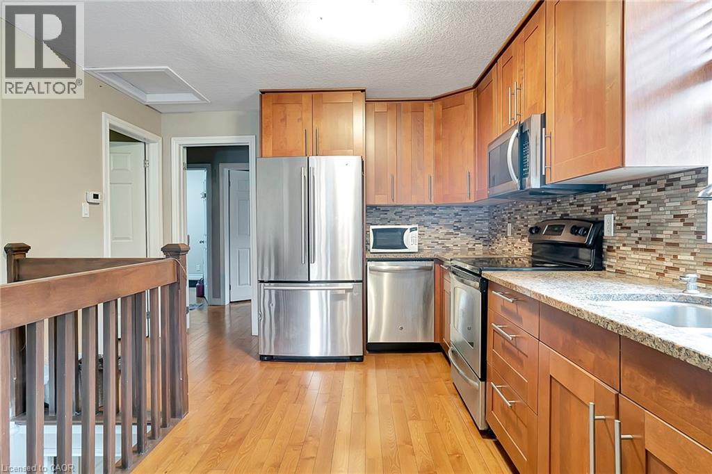 1392 Doon Village Road, Kitchener, Ontario  N2P 1A5 - Photo 9 - 40828124