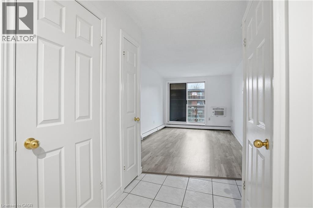 30 Summit Avenue Unit# 401, Hamilton, Ontario  L8V 2R8 - Photo 10 - 40828206