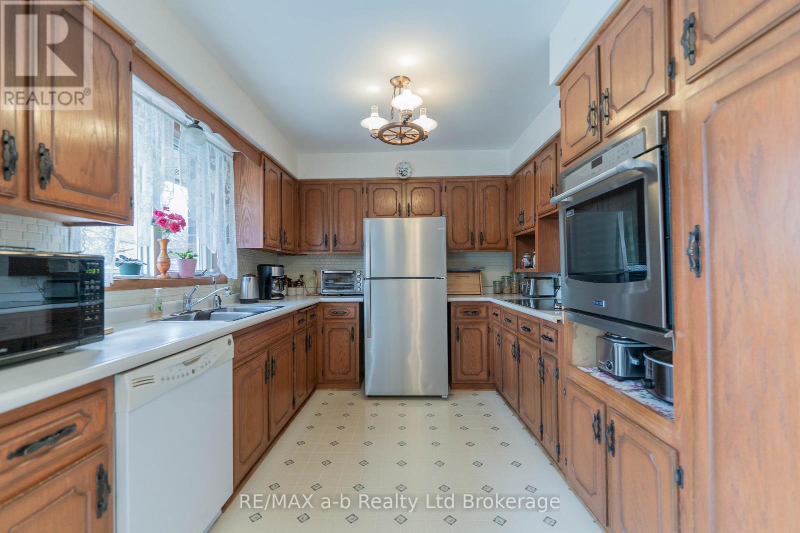 2 Cranberry Road, Tillsonburg, Ontario  N4G 4Y9 - Photo 10 - X13098918