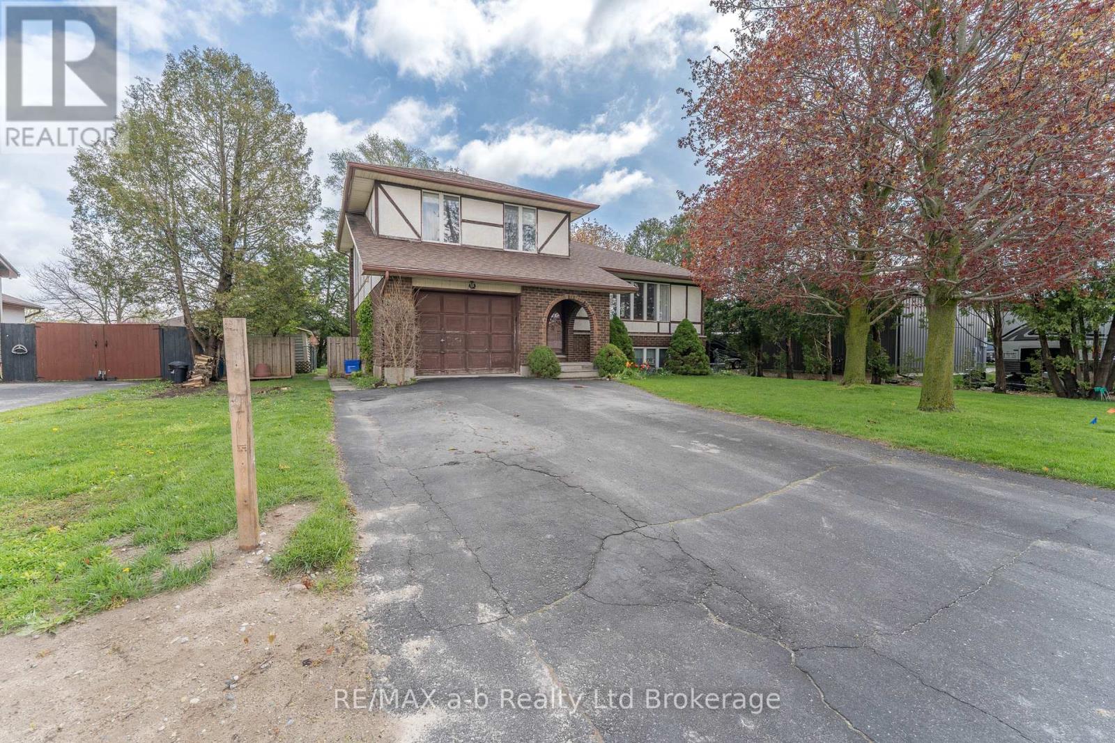 2 Cranberry Road, Tillsonburg, Ontario  N4G 4Y9 - Photo 3 - X13098918