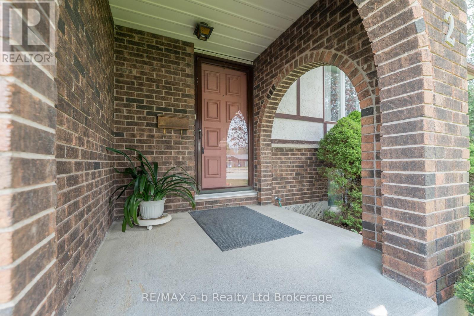 2 Cranberry Road, Tillsonburg, Ontario  N4G 4Y9 - Photo 4 - X13098918