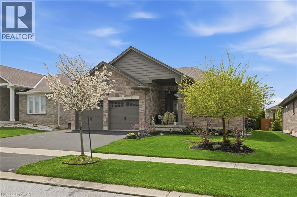 35 Patten Drive, St. George, Ontario  N0E 1N0 - Photo 2 - 40828284