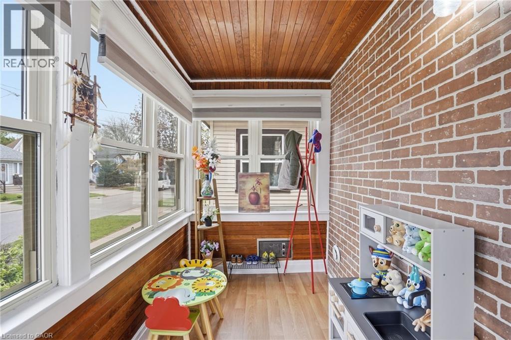 4 Manning Street, St. Catharines, Ontario  L2R 1H9 - Photo 26 - 40828183