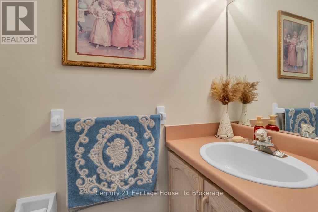 5 Dereham Drive, Tillsonburg, Ontario  N4G 5L8 - Photo 15 - X13099930