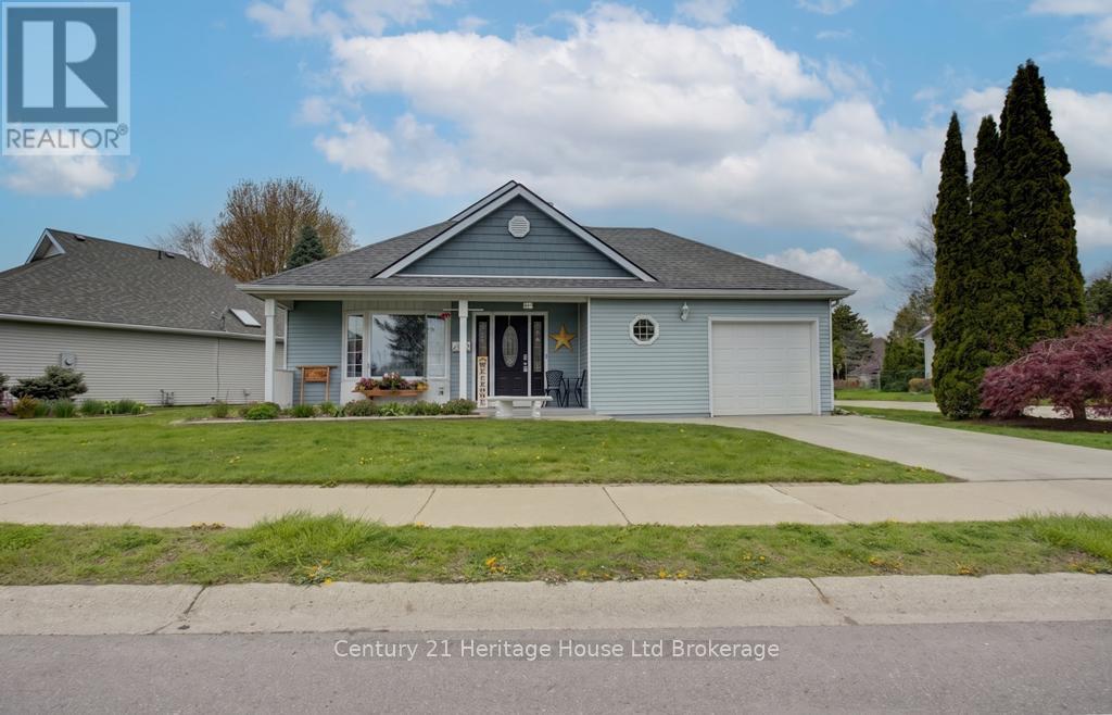 5 Dereham Drive, Tillsonburg, Ontario  N4G 5L8 - Photo 2 - X13099930