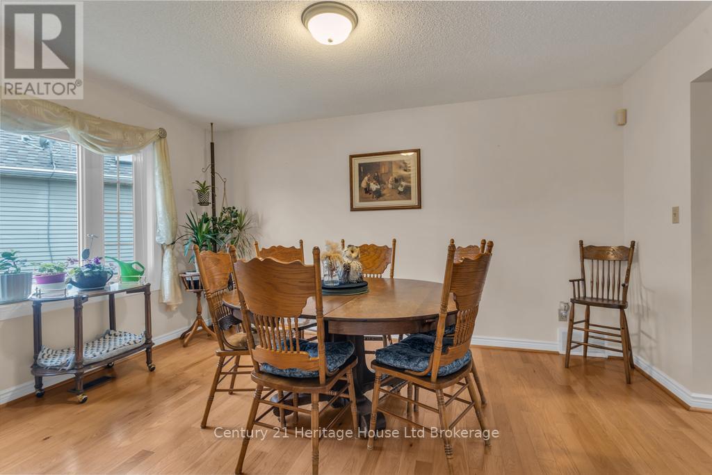 5 Dereham Drive, Tillsonburg, Ontario  N4G 5L8 - Photo 8 - X13099930