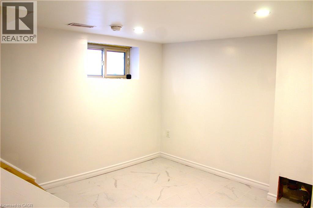 4935 Willmott Street, Niagara Falls, Ontario  L2E 1Z6 - Photo 19 - 40828231