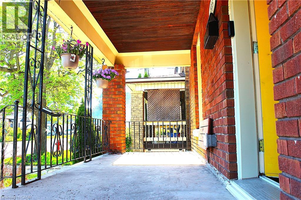 4935 Willmott Street, Niagara Falls, Ontario  L2E 1Z6 - Photo 3 - 40828231