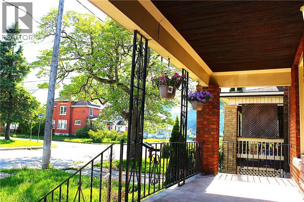 4935 Willmott Street, Niagara Falls, Ontario  L2E 1Z6 - Photo 4 - 40828231