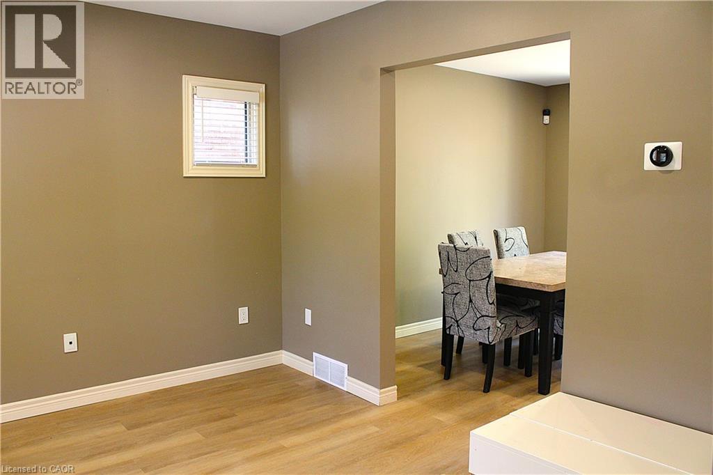 4935 Willmott Street, Niagara Falls, Ontario  L2E 1Z6 - Photo 7 - 40828231