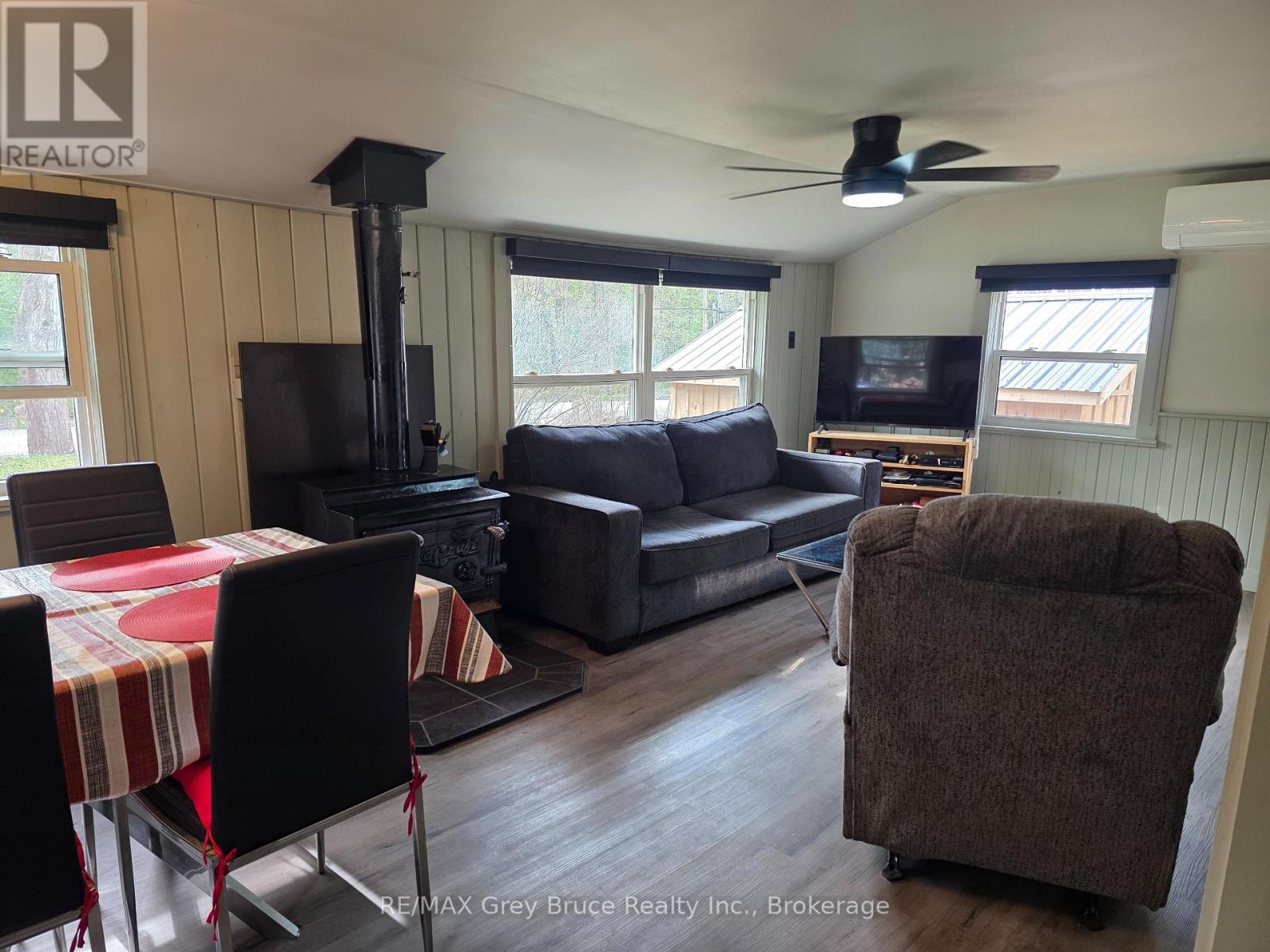 151 Francis Drive, Georgian Bluffs, Ontario  N0H 2K0 - Photo 10 - X13100680