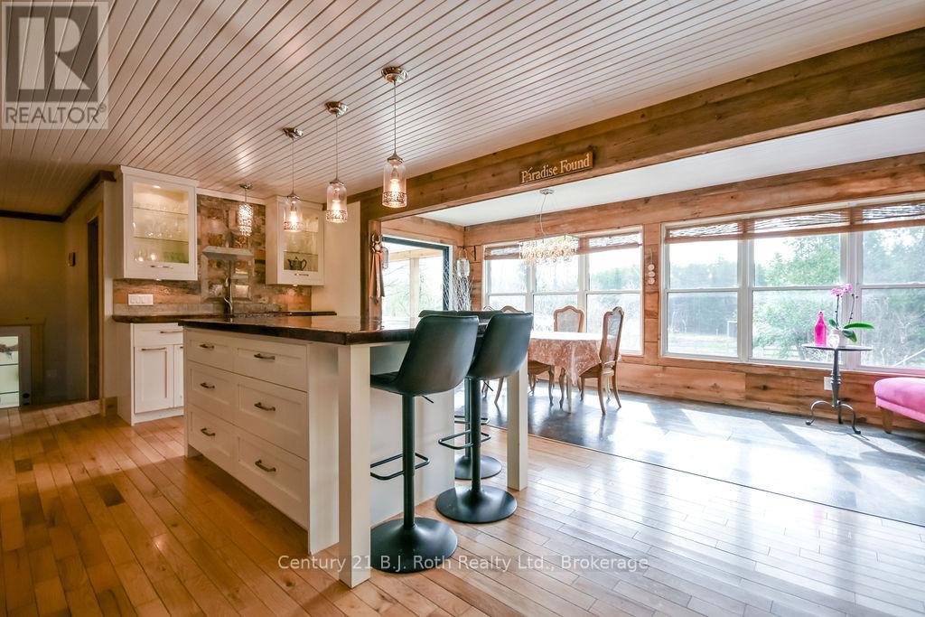 465 Ridge Road E, Oro-Medonte, Ontario  L0L 2E0 - Photo 11 - S13100756
