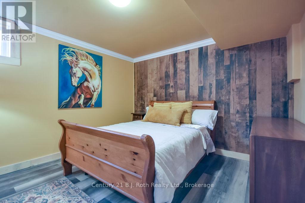 465 Ridge Road E, Oro-Medonte, Ontario  L0L 2E0 - Photo 23 - S13100756