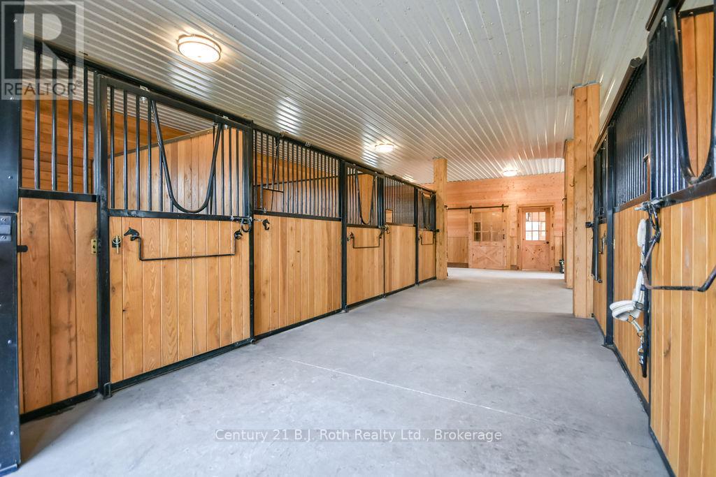 465 Ridge Road E, Oro-Medonte, Ontario  L0L 2E0 - Photo 28 - S13100756