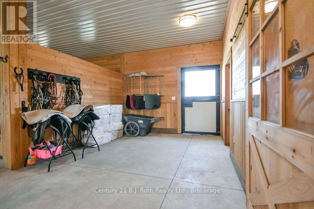 465 Ridge Road E, Oro-Medonte, Ontario  L0L 2E0 - Photo 32 - S13100756