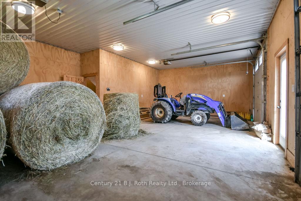 465 Ridge Road E, Oro-Medonte, Ontario  L0L 2E0 - Photo 34 - S13100756
