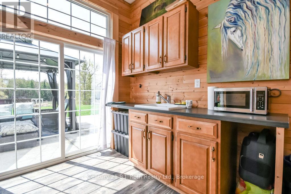 465 Ridge Road E, Oro-Medonte, Ontario  L0L 2E0 - Photo 37 - S13100756