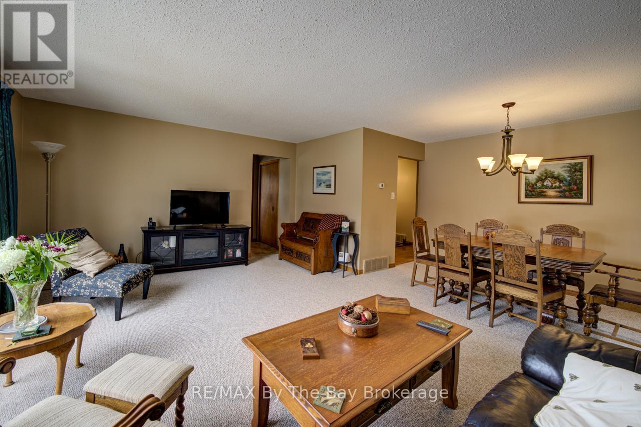 229 Datas Drive E, Clearview, Ontario  L0M 1S0 - Photo 17 - S13101416