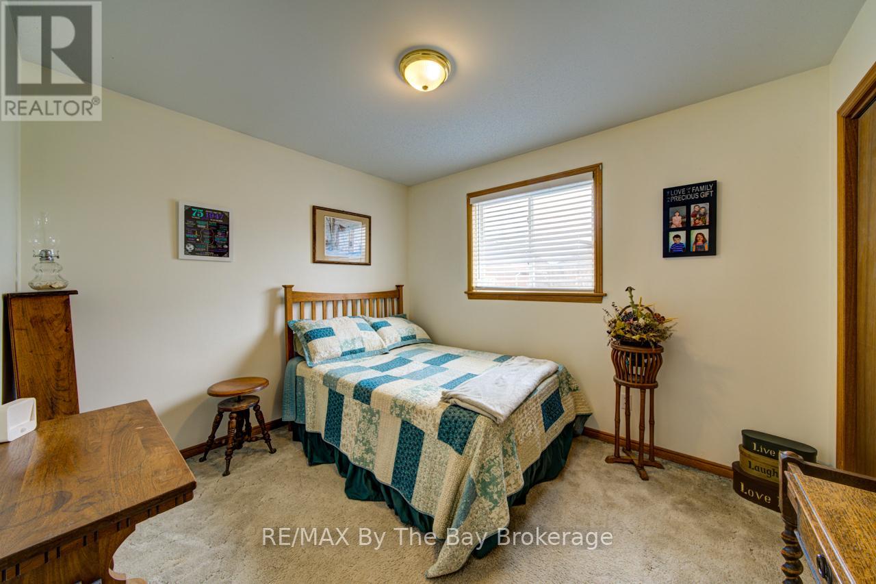 229 Datas Drive E, Clearview, Ontario  L0M 1S0 - Photo 20 - S13101416
