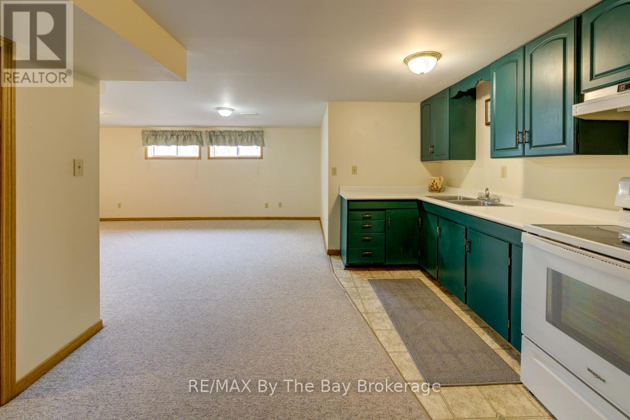 229 Datas Drive E, Clearview, Ontario  L0M 1S0 - Photo 23 - S13101416