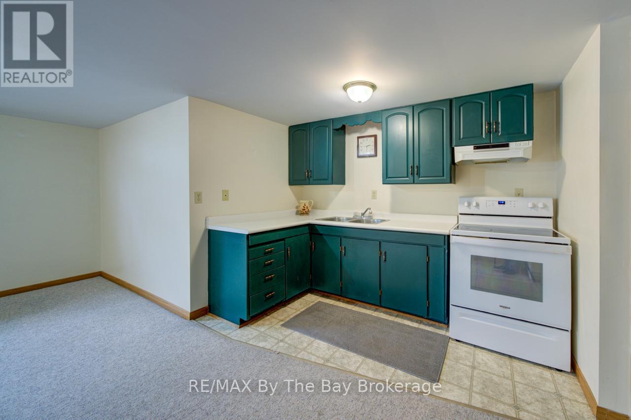 229 Datas Drive E, Clearview, Ontario  L0M 1S0 - Photo 24 - S13101416